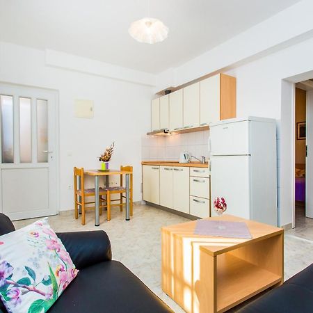 Apartments Lavanda 1 Njivice Ngoại thất bức ảnh