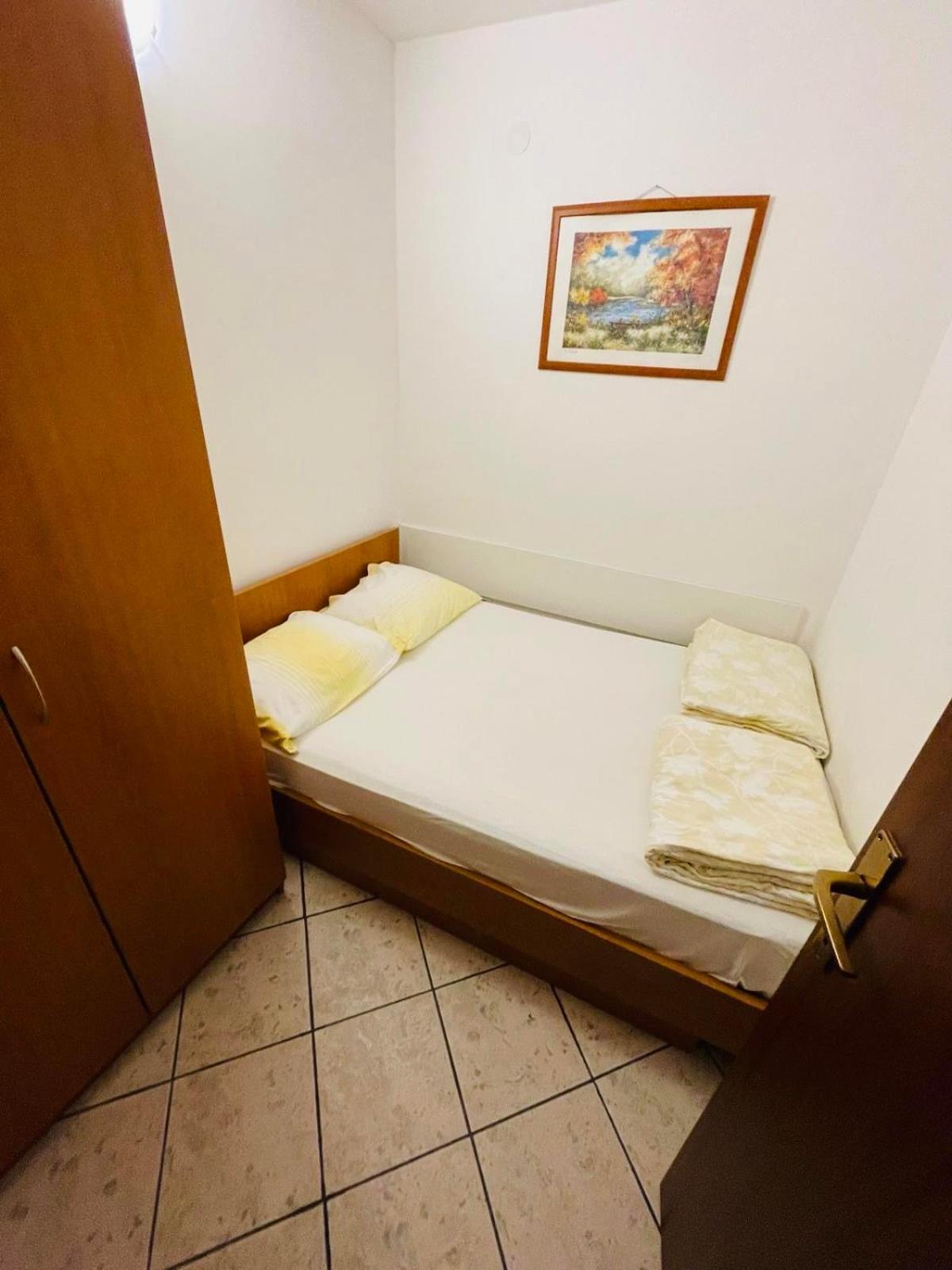 Apartments Lavanda 1 Njivice Ngoại thất bức ảnh