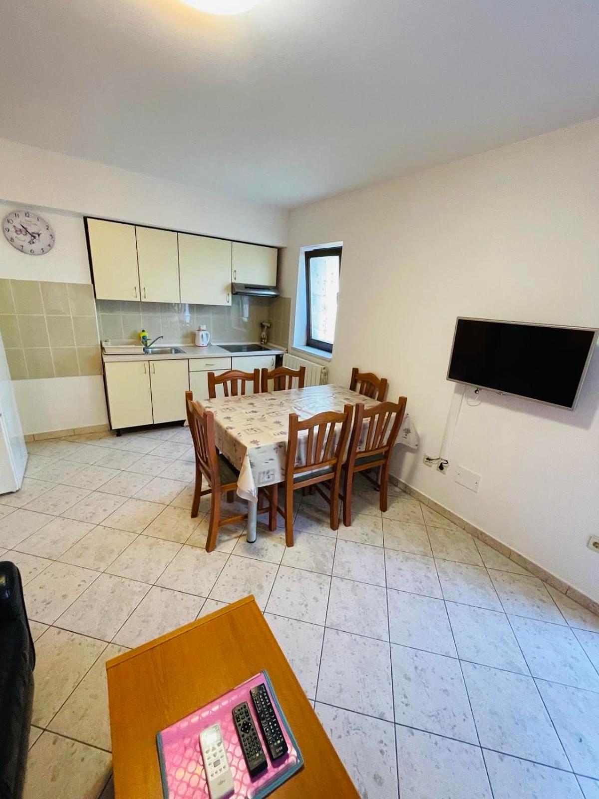 Apartments Lavanda 1 Njivice Ngoại thất bức ảnh