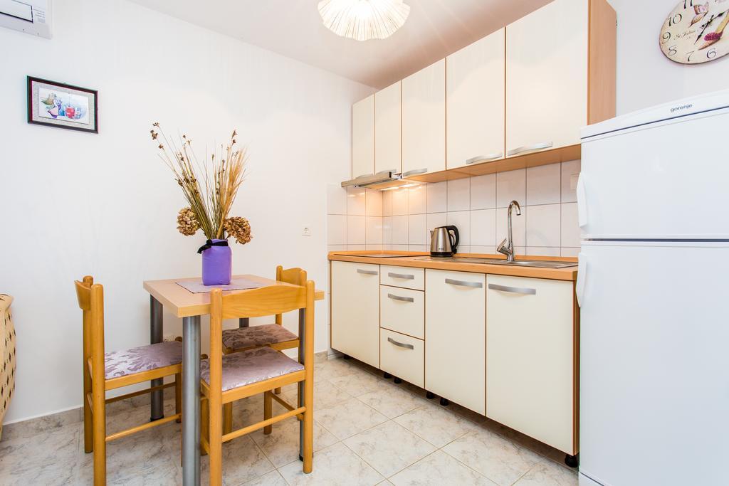 Apartments Lavanda 1 Njivice Ngoại thất bức ảnh