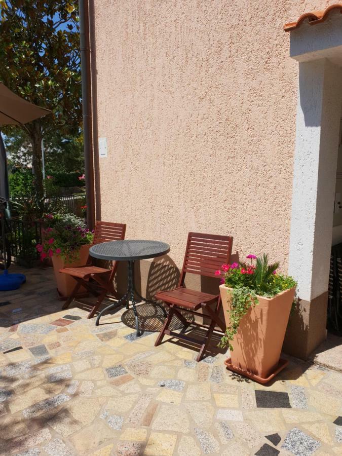 Apartments Lavanda 1 Njivice Ngoại thất bức ảnh